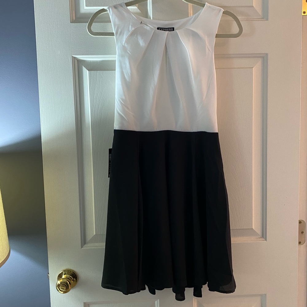 EXPRESS DRESS short, white& black, size2